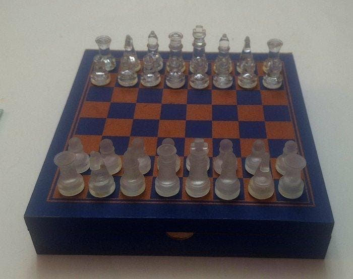 Jeu déchecs - De cristal - Cristal et bois, Antiek en Kunst, Antiek | Speelgoed