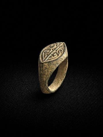 Islamitisch Brons Ring - 11e tot 13e eeuw na Christus