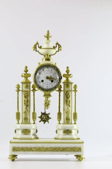 Pendule portique - - Bronze doré - 1850-1900 - Louis XVI, Antiek en Kunst, Antiek | Klokken