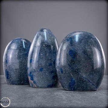 K2 Freiformen – Fascinerend trio met stralend blauwe