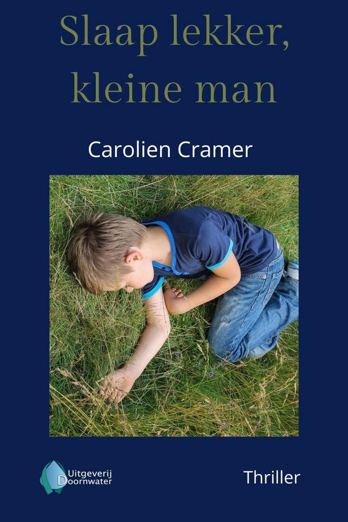 Slaap lekker, kleine man 9789083449555 Carolien Cramer, Boeken, Romans, Zo goed als nieuw, Verzenden