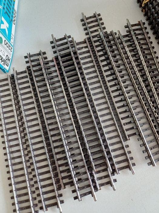 Märklin H0 - 2200 - Modeltreinsporen (80) - K rail, Hobby & Loisirs créatifs, Trains miniatures | HO