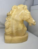 sculptuur, Elegante Scultura a Testa di Cavallo in Alabastro