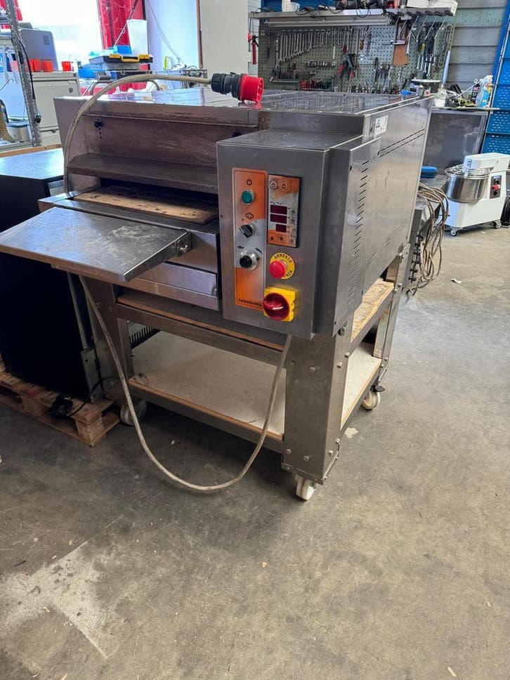 Italfornia Lopende Band Oven met Steenen Banden, Articles professionnels, Horeca | Équipement de cuisine, Enlèvement ou Envoi