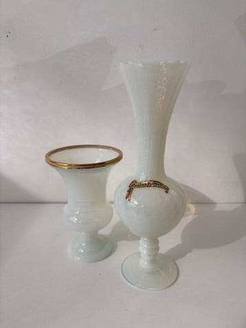 Vaas (2) - Opaline glas