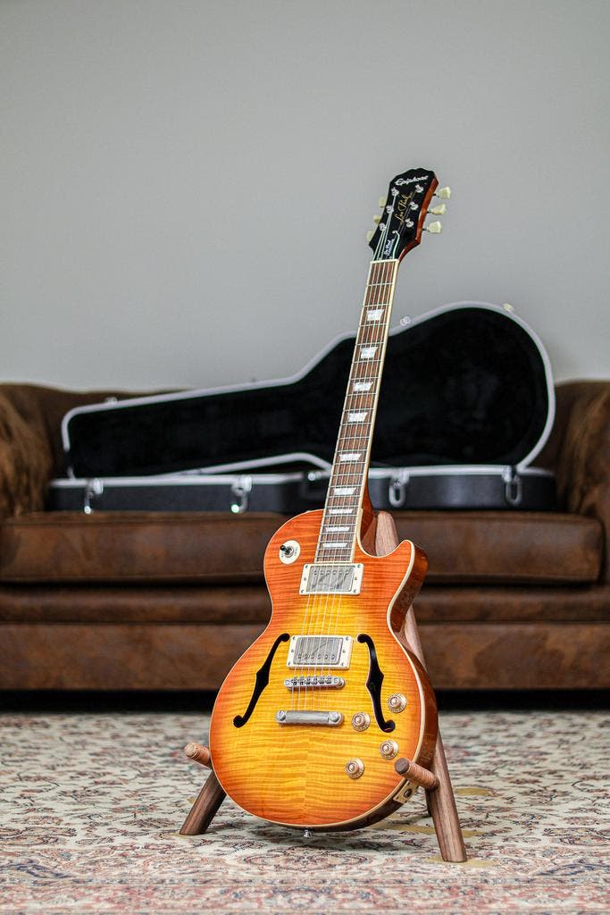 Epiphone LE Les Paul Florentine Pro | Flamed Maple, Musique & Instruments, Instruments à corde | Guitares | Électriques, Envoi