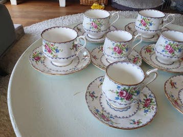 Royal Albert - Tafelservies (8) - Petit Point - Porselein,