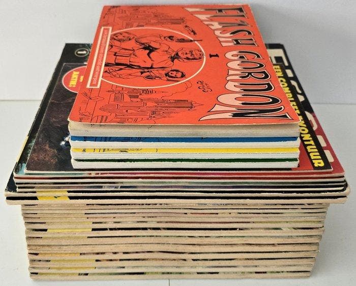 Flash Gordon - verschillende reeksen in SC - 23 Album -, Boeken, Stripverhalen