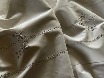 Linge de lit Richelieu du début du XXe siècle - Textile -