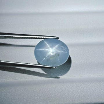 Zonder minimumprijs Stersaffier - 10.99 ct - International