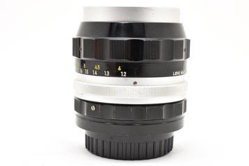 Nikon Nikkor-P Auto 2.5/105mm | Objectif d’appareil photo