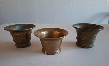 Vijzel (3) - Verguld brons - 3 bronzen mortieren