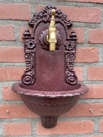 Decoratief ornament - Gietijzeren muurfontein | Muurornament, Antiek en Kunst