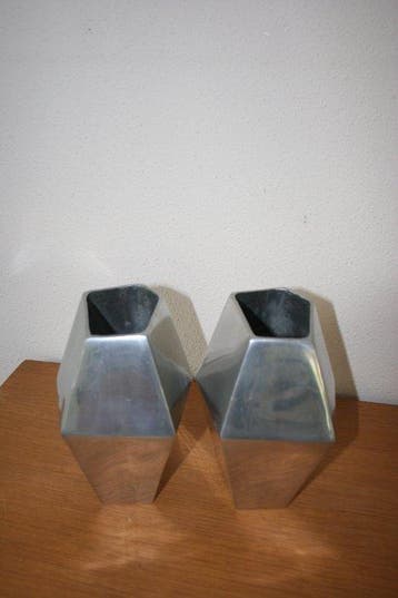 Vaas (2) - Geometrische vaas - Aluminium - zeskantig model