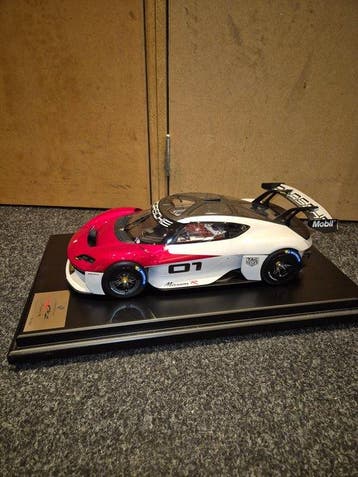 Spark 1:12 - Modelauto - Porsche Mission R #01 Schaal 1:12