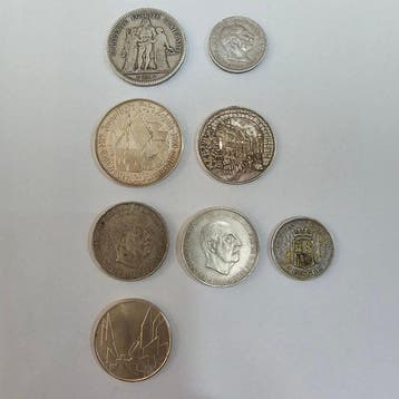 Wereld. Silbermünzen- und Medaillen-Sammlung mit