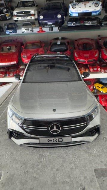 NZG 1:18 - Modelauto - Mercedes-Benz EQE SUV (X294) - Het