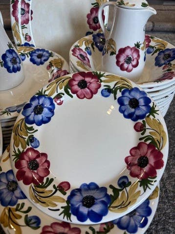 Richard Ginori - Service de table pour 12 personnes (41) -