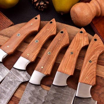 Keukenmes - Chefs knife - Gevouwen staal, olijfhout - Noord