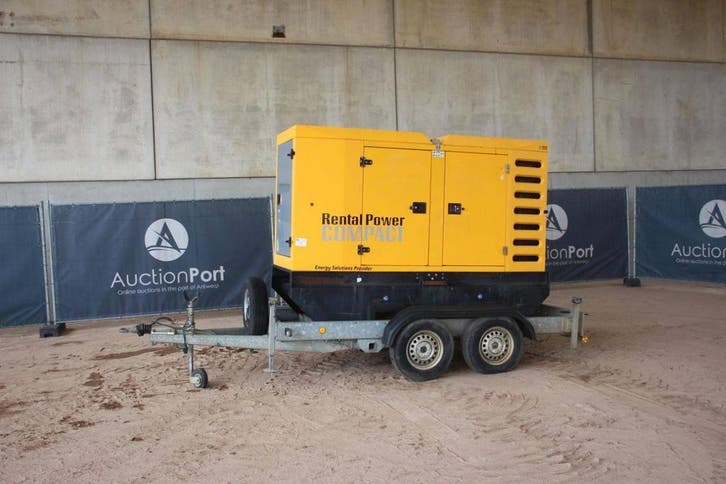 Veiling: Generator SDMO R110C3 Diesel 2015 100kVA op Aanhang, Articles professionnels, Machines & Construction | Générateurs, Enlèvement