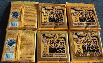 Ernie Ball 2833 hybrid slinky - 6 Sets Snaren Voor Basgitaar, Muziek en Instrumenten, Nieuw