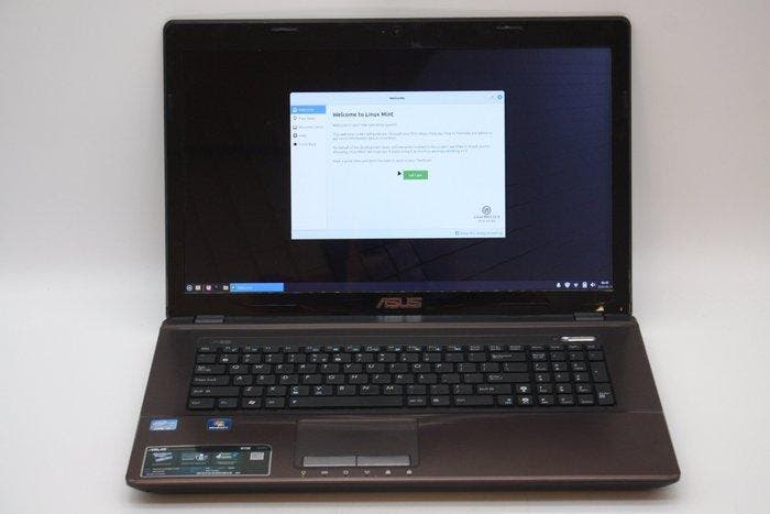 Vintage 17 notebook: Asus K73E | Intel Core i3-2310M CPU |, Consoles de jeu & Jeux vidéo, Consoles de jeu | Accessoires Autre