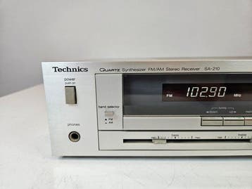 Technics - SA-210 AM/FM Quartz Synthesizer Solid state, Nieuw