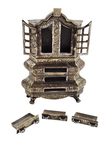 Beeldje - Groot miniatuur van een kabinet kast - Koper