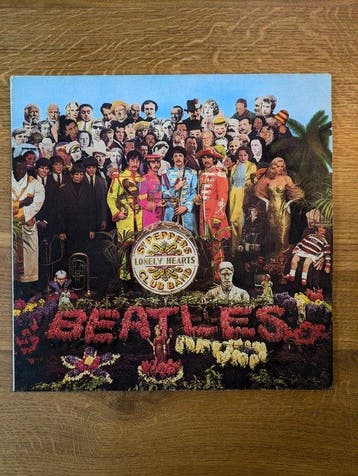 The Beatles, George Harrison and Wings - 8 Vinyl records: