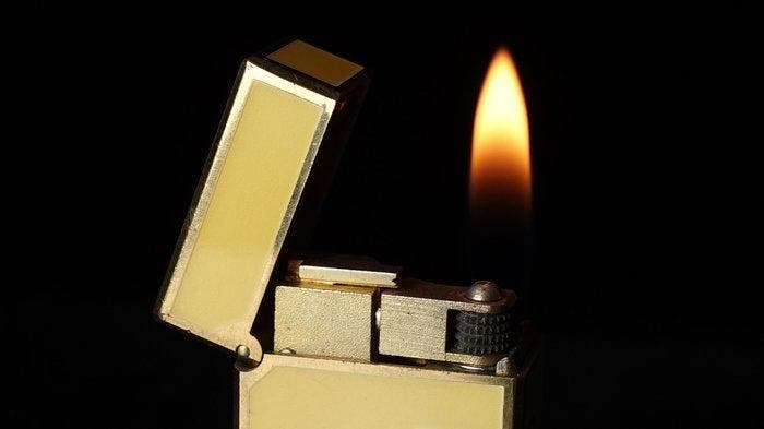 Dunill - Lacquer Pattern Rollagas Lighter - Zonder, Verzamelen, Rookartikelen, Aanstekers en Luciferdoosjes