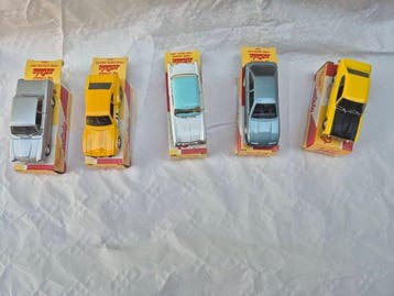 Solido 1:43 - Modelauto (5) - Ford, Nieuw