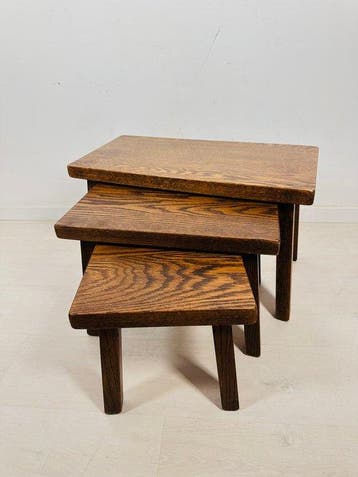 Set bijzettafels - Brutalistische eiken nestingtafels,, Antiek en Kunst