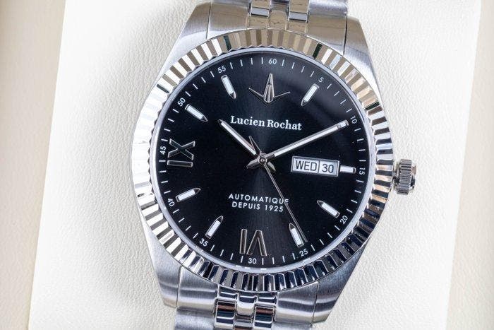 Lucien Rochat - BIENNE - Automatic - Black - day/date - 41, Handtassen en Accessoires, Horloges | Heren