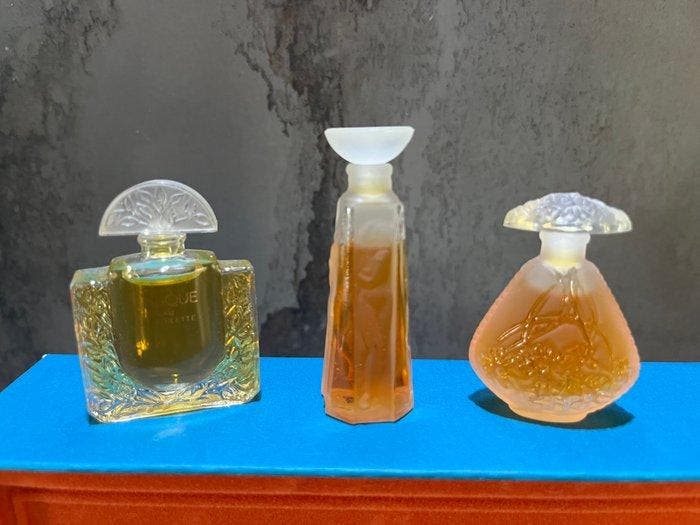 Lalique - Flacon de parfum - Les Introuvables - Verre et, Antiek en Kunst, Antiek | Glaswerk en Kristal