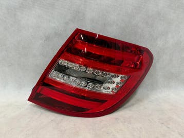 Mercedes C-Klasse W204 Kombi 11-14 Achterlicht Rechts LED, Autos : Pièces & Accessoires, Éclairage, Verzenden