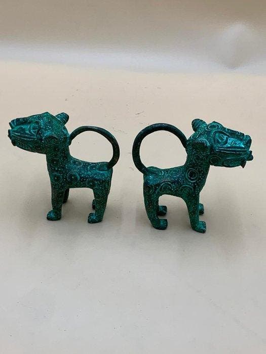 léopards - Hoofd van een figuur - leopars royal - binnen of, Antiek en Kunst, Kunst | Niet-Westerse kunst