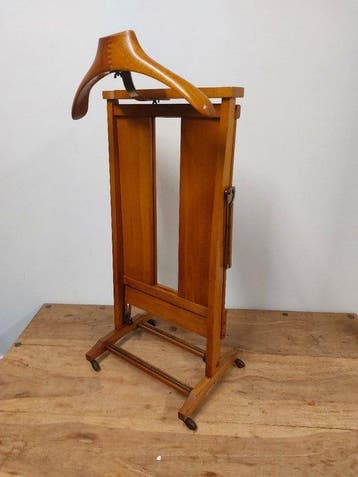 Dressboy - Hout - broekenpers- herenknecht