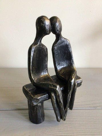 sculptuur, “ Een goed gevoel “ - 15 cm - resin