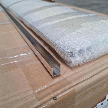 SALE - 160 cm U-profiel / vloerprofiel voor glasplaat 8/10mm, Ophalen of Verzenden, Nieuw