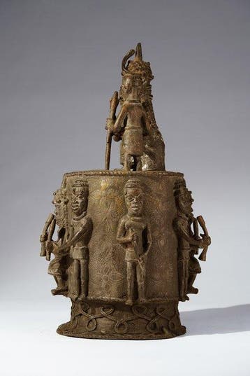Een bronzen beeld. - Ikegobo - Benin - Nigeria