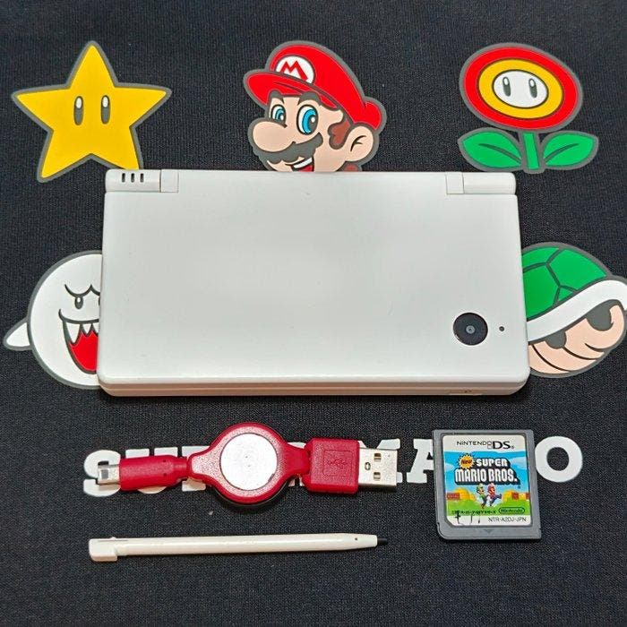 Nintendo - DSi - Nintendo DSi (White) Console & New Super, Consoles de jeu & Jeux vidéo, Consoles de jeu | Accessoires Autre