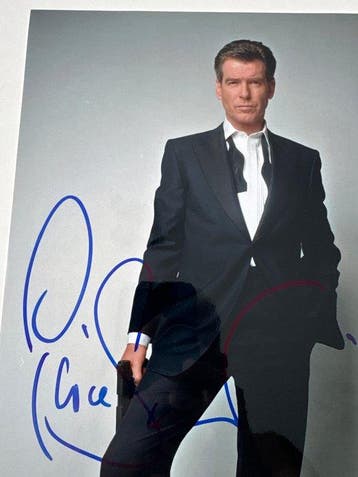 James Bond, *NO RESERVE* Pierce Brosnan as 007 James Bond, Nieuw