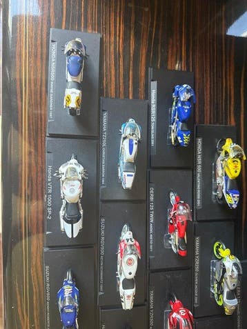 Collection thématique - Modèles à léchelle de motos - Honda