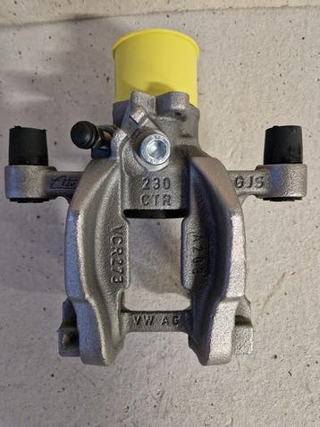 Remklauw Tang Rechts VW Passat Tiguan Skoda 3Q0615424A, Verzenden