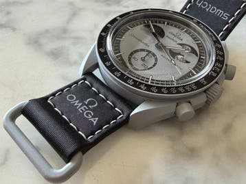 Omega x Swatch - Mission to Earthphase - Sans prix de, Bijoux, Sacs & Beauté
