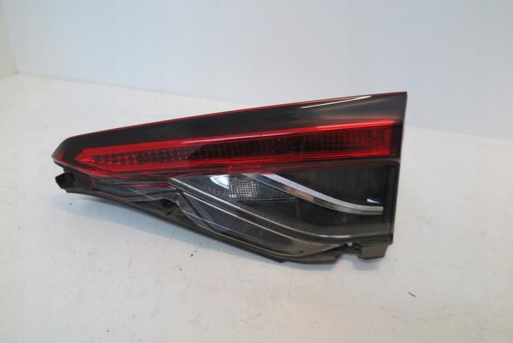 achterlicht rechts Toyota Corolla E21 Sedan 81580-02C31, Autos : Pièces & Accessoires, Éclairage, Envoi