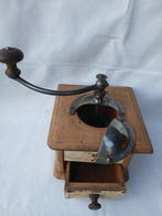 Peugeot - Koffiemolen - Lustucru - hout en staal