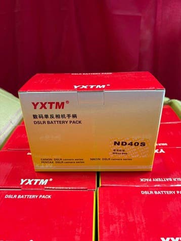 Nikon Partij van 30 YXTM ND40S DSLR Battery Grips voor Nikon, Nieuw