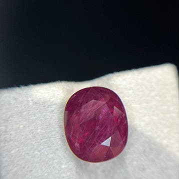 1 pcs Rouge Rubis - 10.31 ct - GUILD Gem Laboratory
