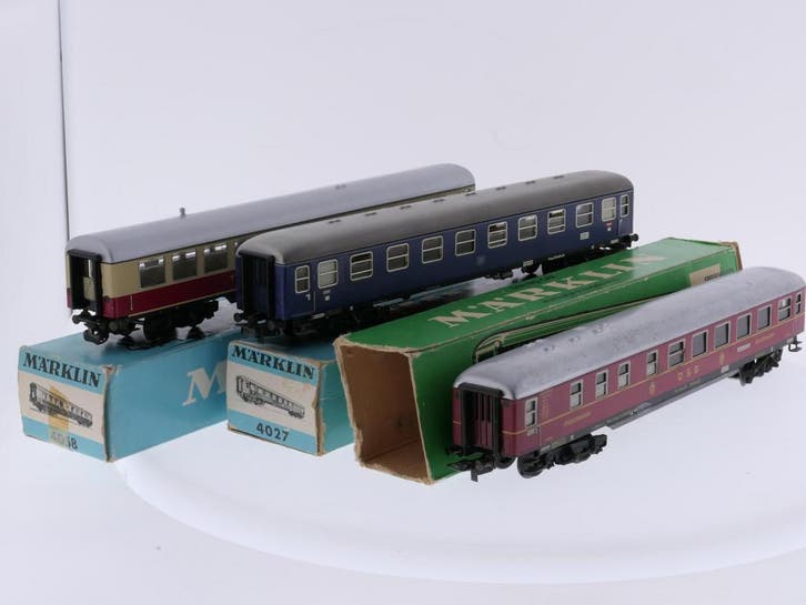 Schaal H0 Märklin 4024, 4027 en 4058 set van 3 personenri.., Hobby en Vrije tijd, Modeltreinen | H0, Wisselstroom, Analoog, Gebruikt